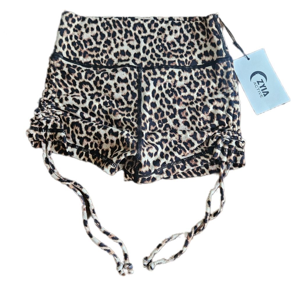 Zyia Leopard Scrunch Booty Shorts‎ Women’s Small Ruched Gym Lifting Active NWT